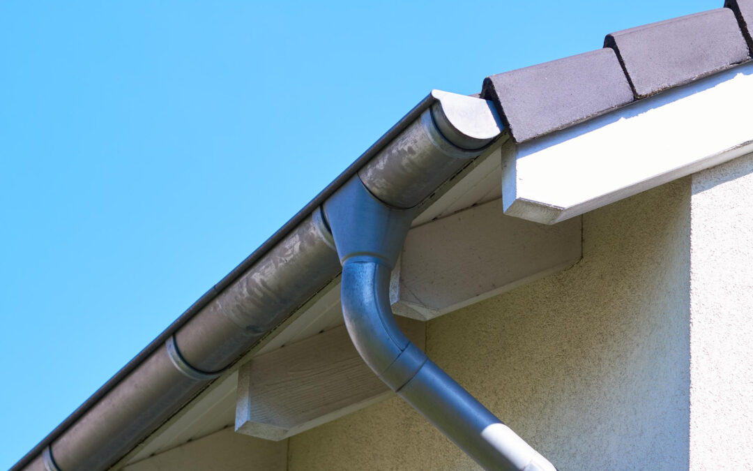 Gutter Replacement in Ukiah vs. Fort Bragg: Materials, Styles, and Sizing